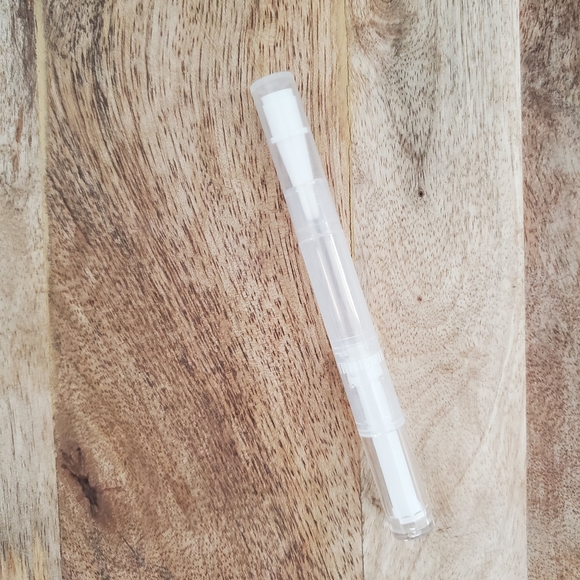 3/$15 Add-On- New Empty Cosmetic brush serum Applicator (one) - Picture 3 of 3